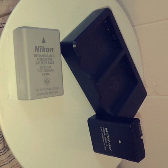 Nikon D3500 Camera w/both lenses, 55mm UV lense - Picture 9 of 10